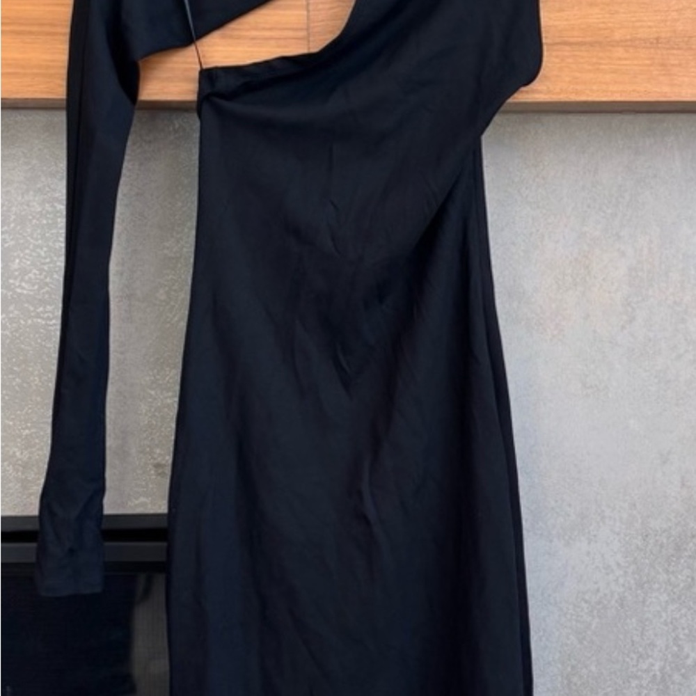 marcellamoda New York Elegant Black One-Shoulder Dress - Picture 3 of 4